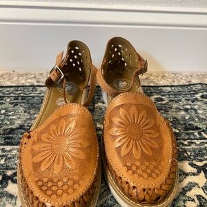 Mexican handmade Brown leather Floral Cutout Sandals